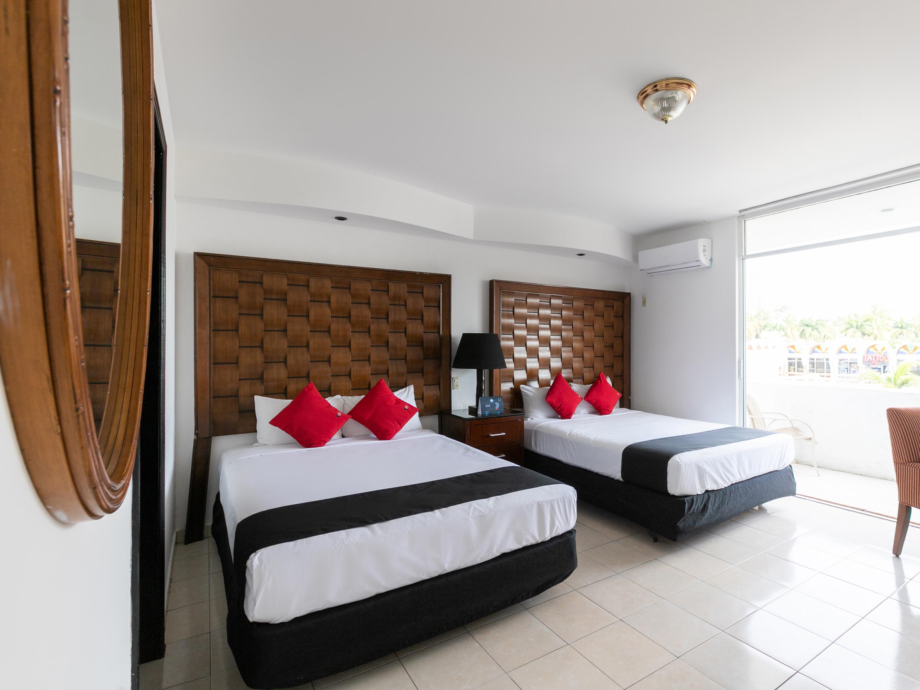 Capital O Zona Dorada Inn, Mazatlán Extérieur photo