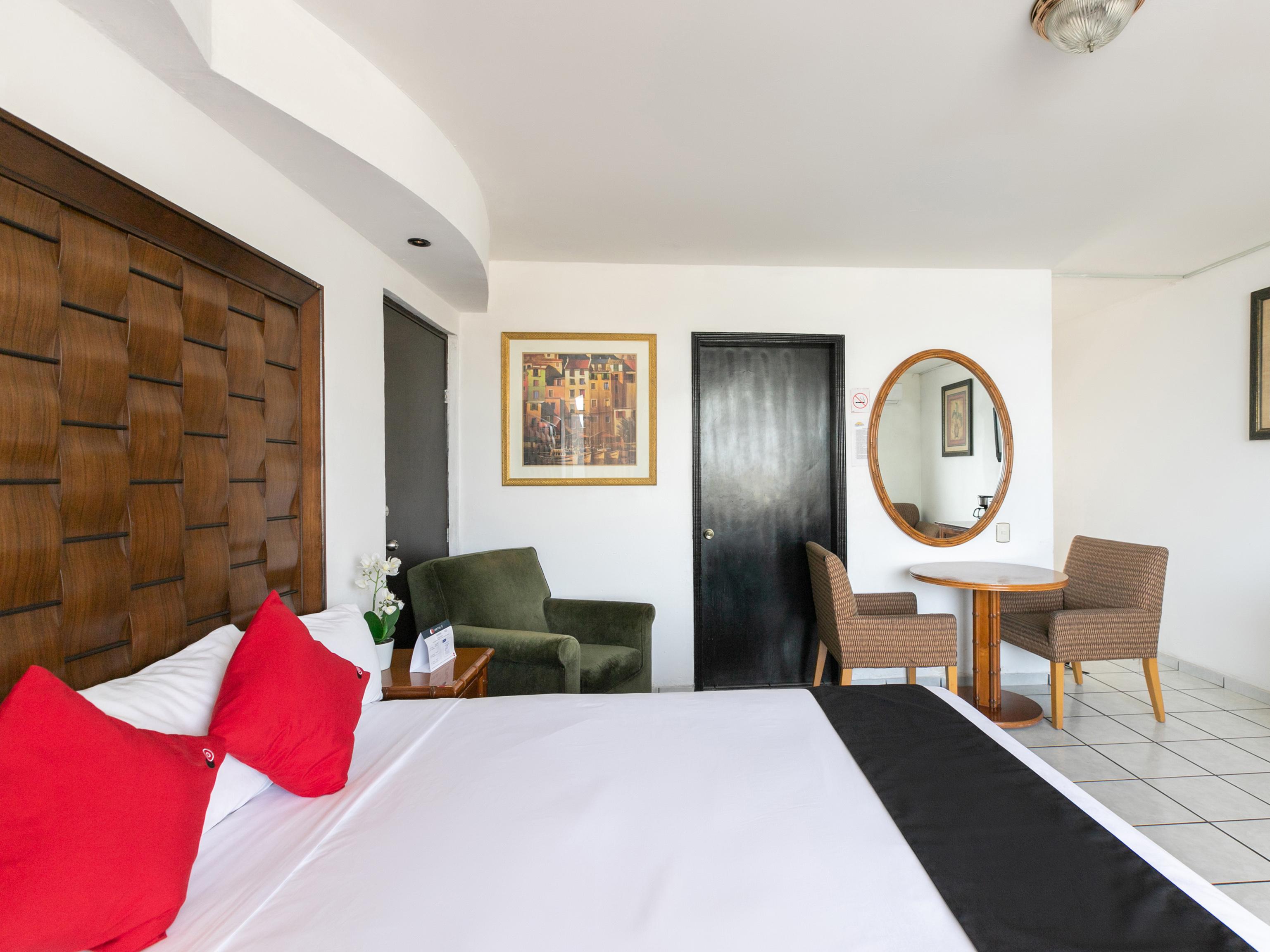 Capital O Zona Dorada Inn, Mazatlán Extérieur photo