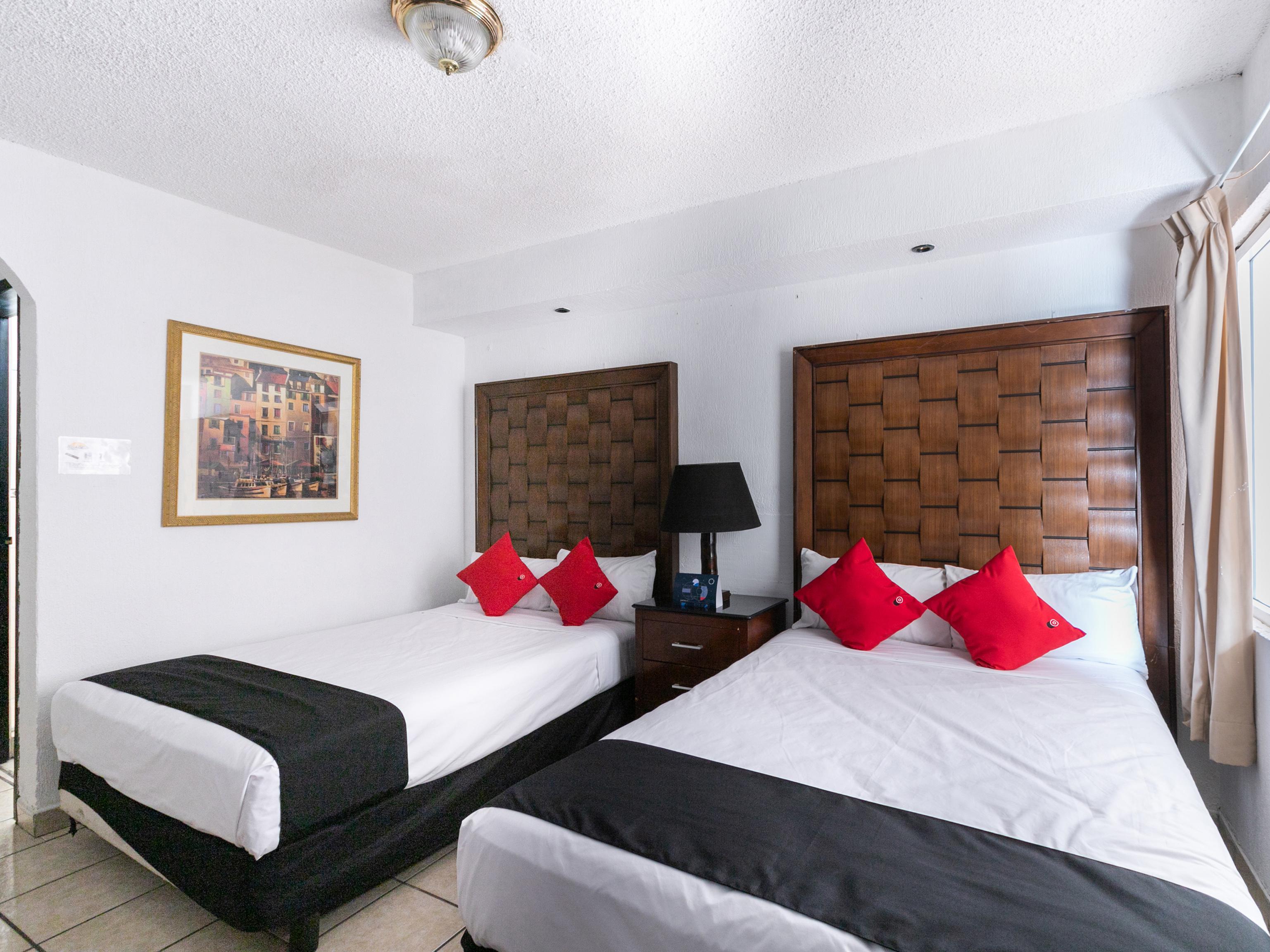 Capital O Zona Dorada Inn, Mazatlán Extérieur photo