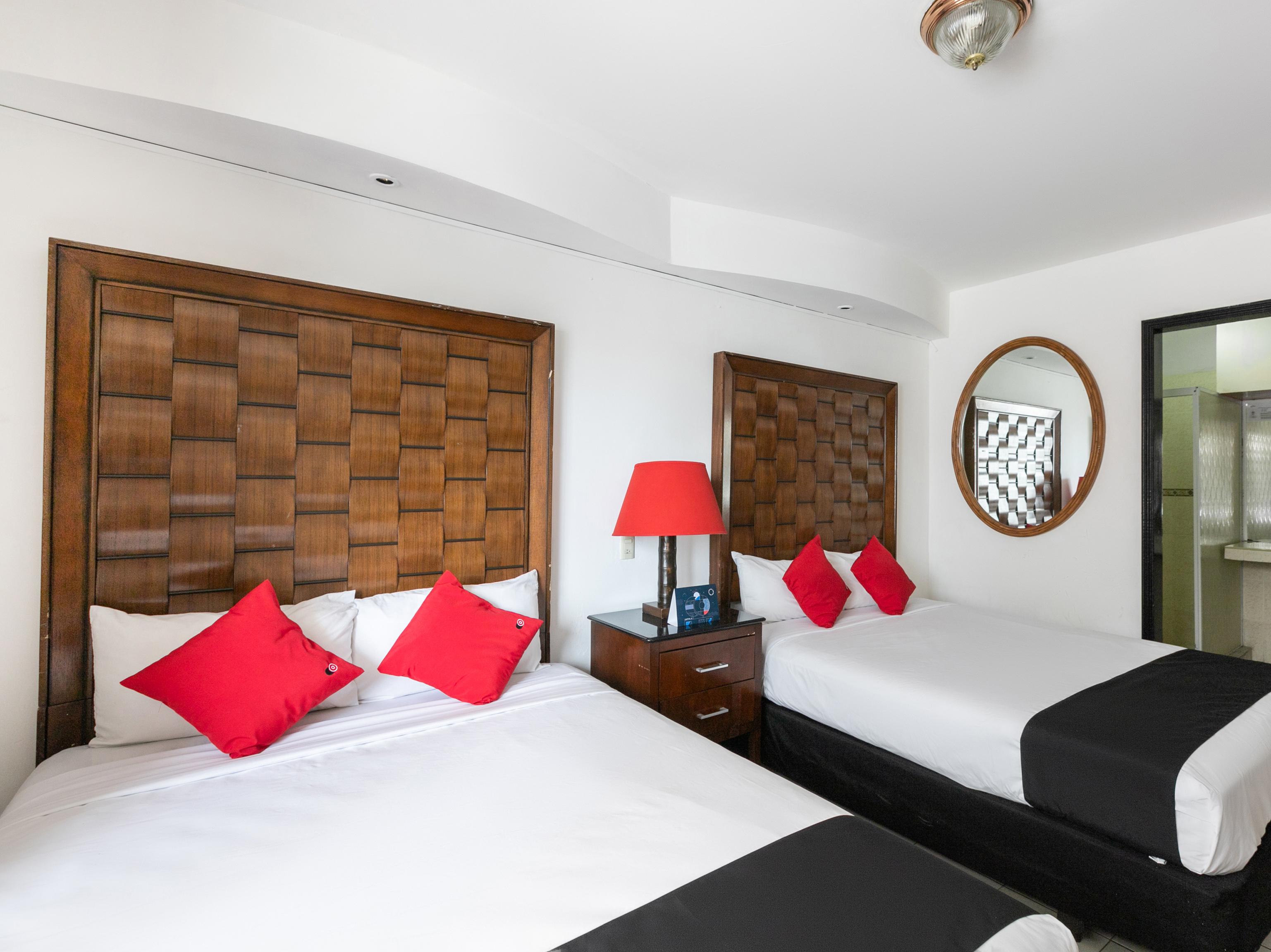 Capital O Zona Dorada Inn, Mazatlán Extérieur photo